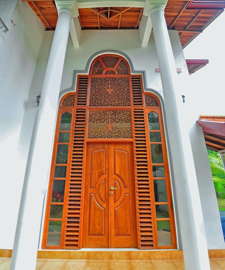 Falcon Villa Індурува Екстер'єр фото